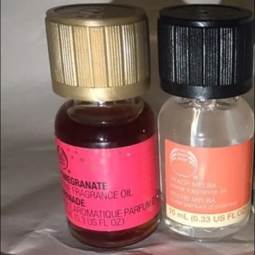 2 x body shop home fragrance oil